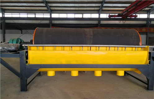 磁選機(jī),濕式磁選機(jī),逆流濕式磁選機(jī),逆流濕式磁選機(jī)的磁場(chǎng)強(qiáng)度大小和方向是否相同? 磁選機(jī),濕式磁選機(jī),逆流濕式磁選機(jī),逆流濕式磁選機(jī)的磁場(chǎng)強(qiáng)度大小和方向是否相同?