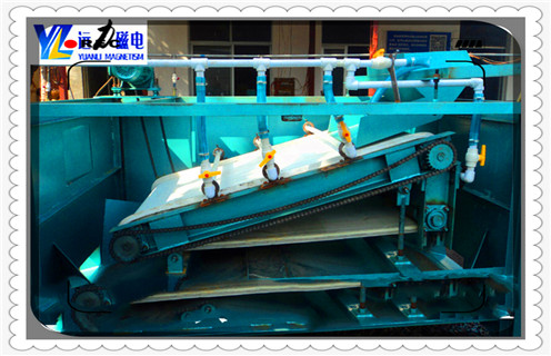 平板磁選機,湖北平板磁選機選礦視頻_湖北平板磁選機選礦視頻皮帶老跑偏的磁筒更換工作原理_選礦規格參數及執行標準 平板磁選機,湖北平板磁選機選礦視頻_湖北平板磁選機選礦視頻皮帶老跑偏的磁筒更換工作原理_選礦規格參數及執行標準