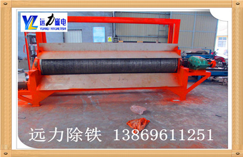 　濕式分選磁選機(jī)的配件,濰坊遠(yuǎn)力磁電是專(zhuān)業(yè)生產(chǎn)濕式分選磁選機(jī)的廠(chǎng)家,所以磁選機(jī)的配件也是很全的.您有需要磁選機(jī)配件時(shí),可以直接打電話(huà)138-696-11251.  　　濕式磁選機(jī)被越來(lái)越多的選礦廠(chǎng)家購(gòu)買(mǎi),說(shuō)明我們的濕式磁選法已經(jīng)受到了越來(lái)越多的人歡迎和使用,這也就進(jìn)一步證明了濕式磁選設(shè)備的配件的銷(xiāo)售,越來(lái)越多的人詢(xún)問(wèn)關(guān)于其配件的價(jià)格,下面我們就來(lái)具體說(shuō)說(shuō).